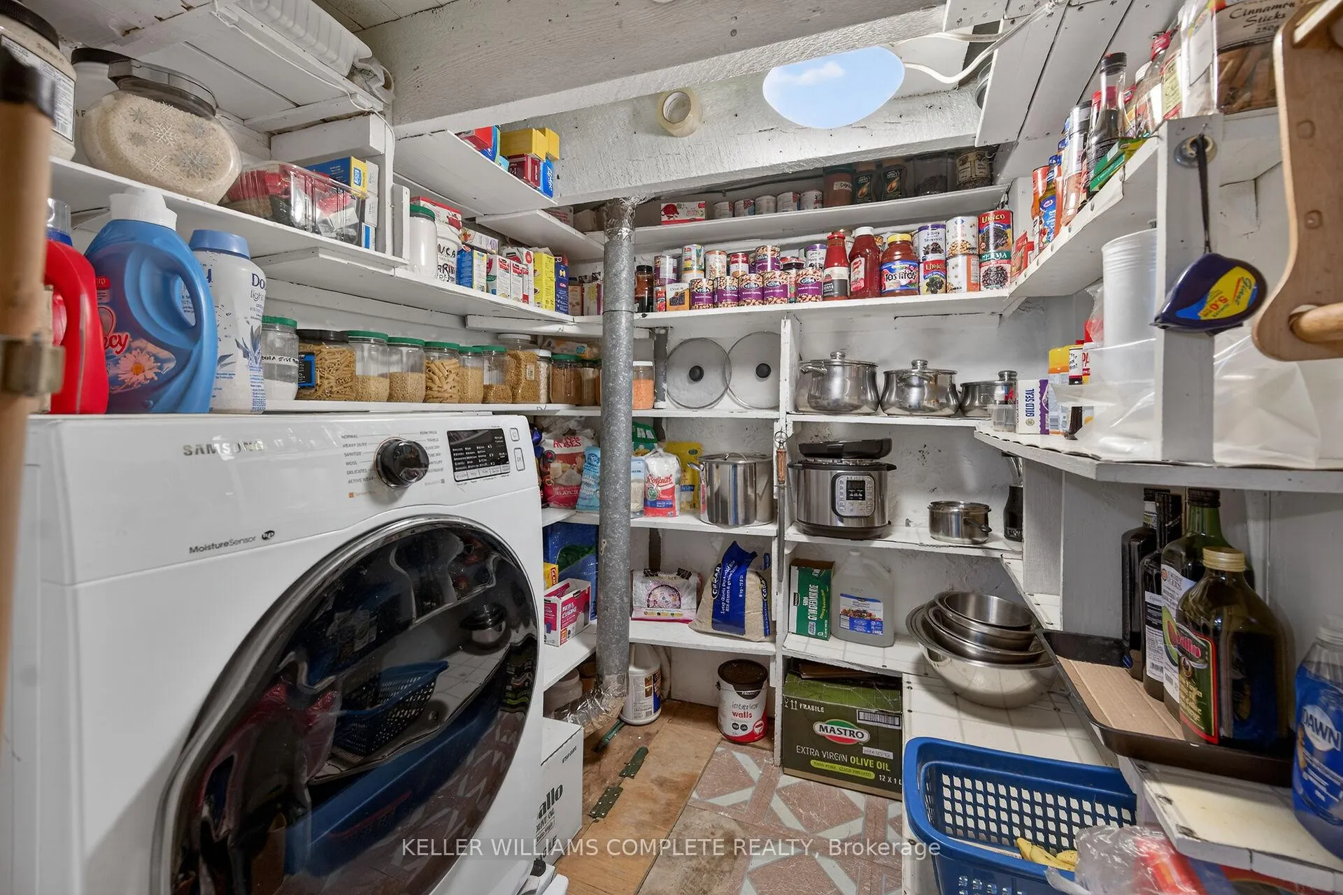 Photo 33 of 142 Ray Street N, Hamilton, Strathcona — HOMEH