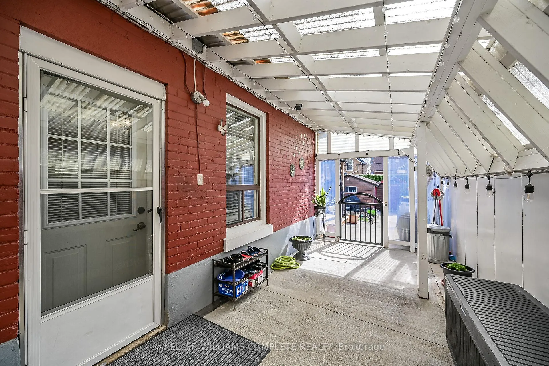 Photo 34 of 142 Ray Street N, Hamilton, Strathcona — HOMEH