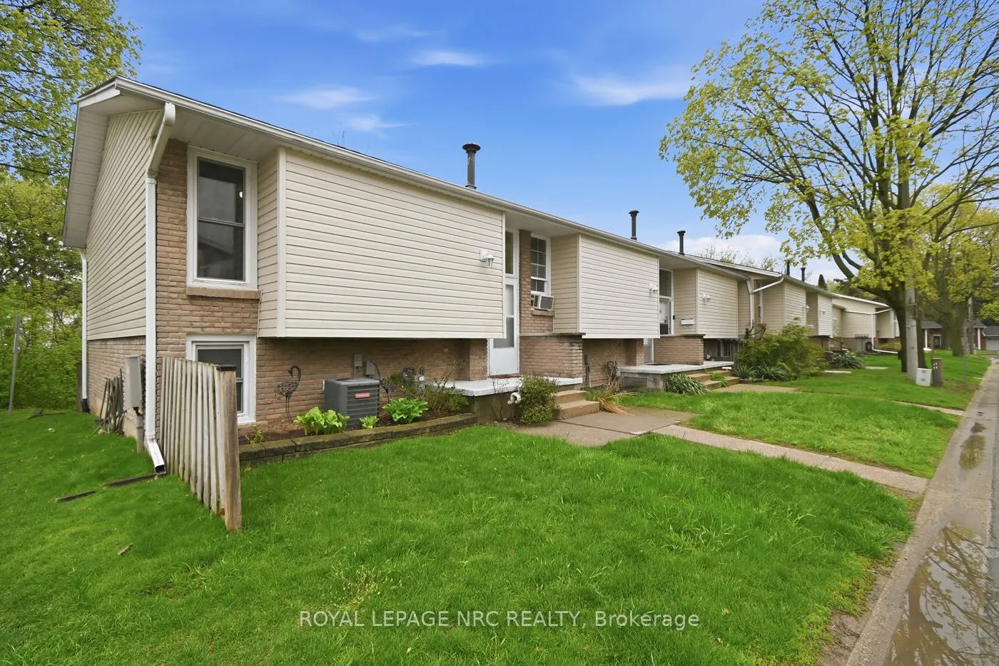 Photo 1 of Unit 61, 151 Parnell Road, St. Catharines, Vine/Linwell — HOMEH