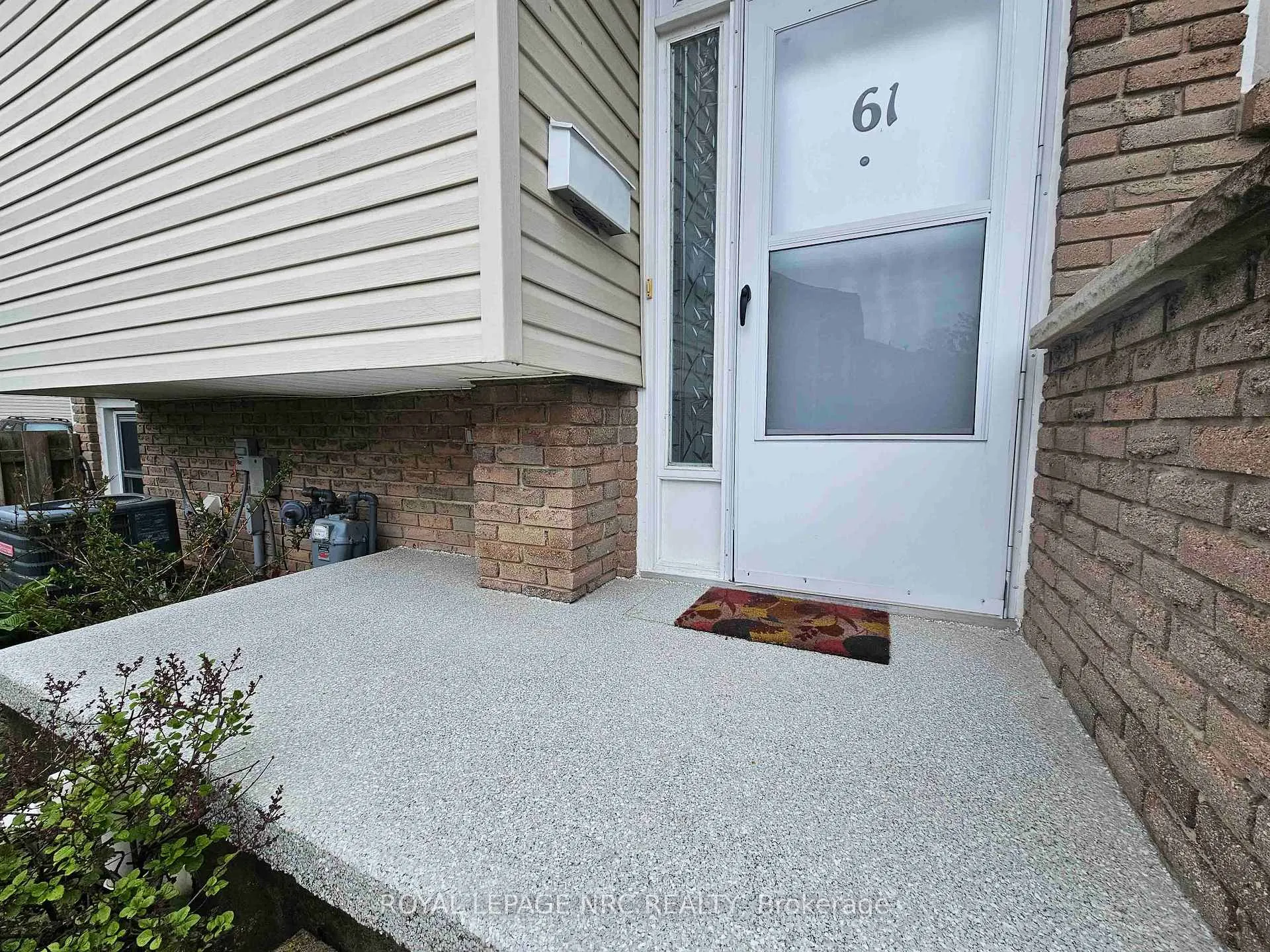 Photo 3 of Unit 61, 151 Parnell Road, St. Catharines, Vine/Linwell — HOMEH