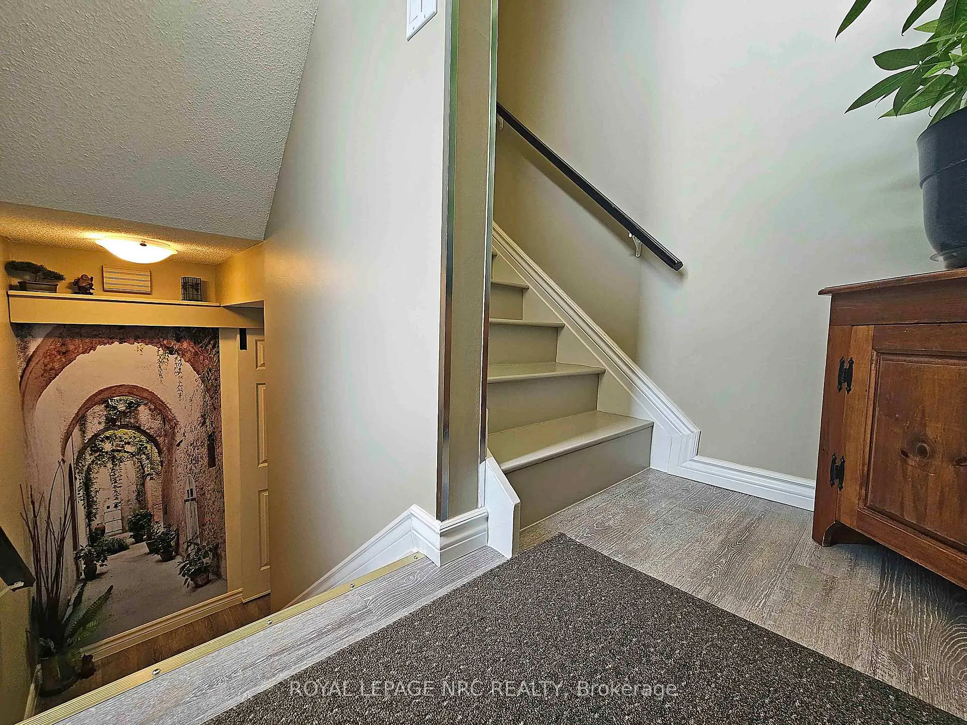 Photo 4 of Unit 61, 151 Parnell Road, St. Catharines, Vine/Linwell — HOMEH