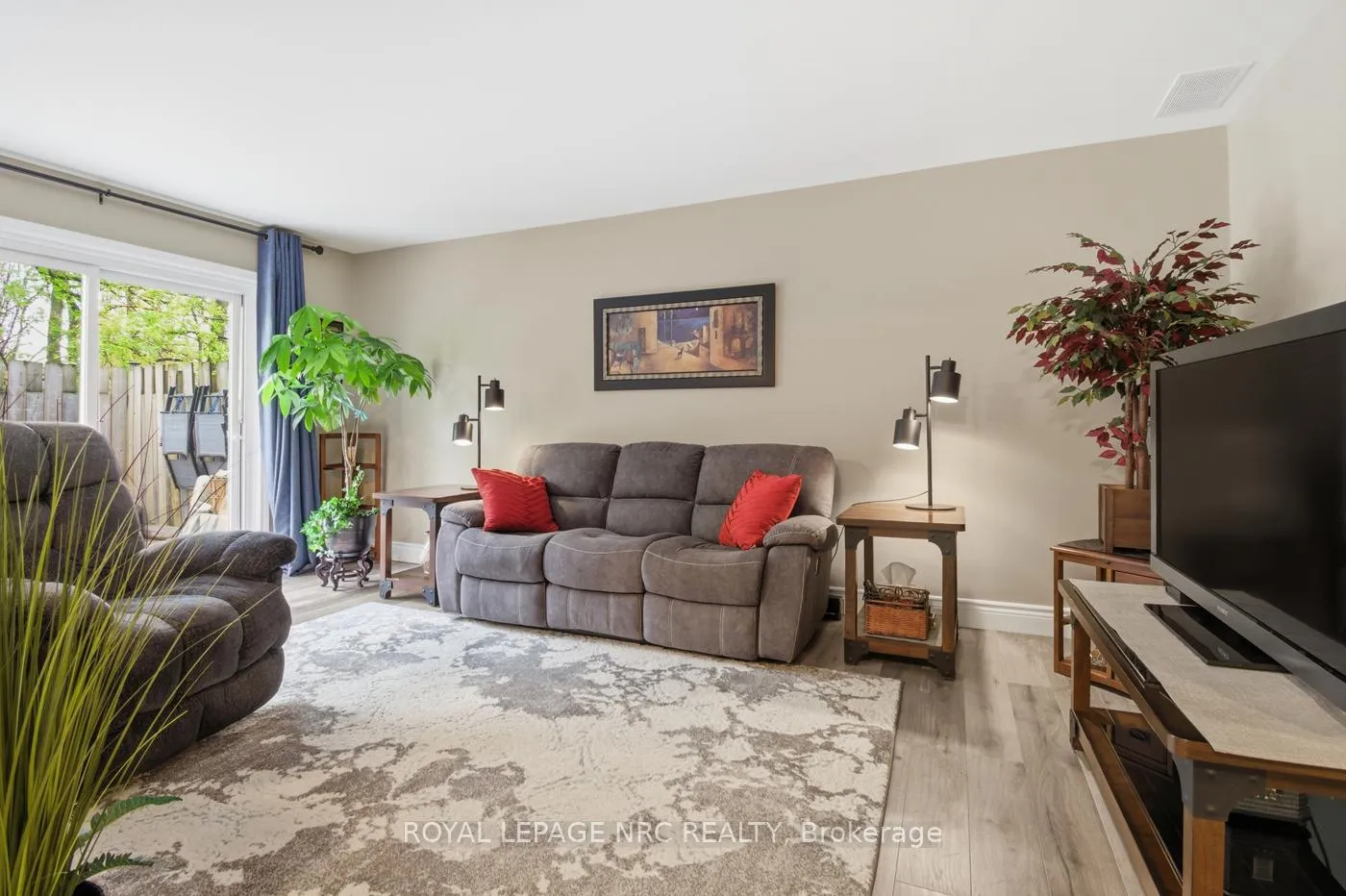 Photo 5 of Unit 61, 151 Parnell Road, St. Catharines, Vine/Linwell — HOMEH
