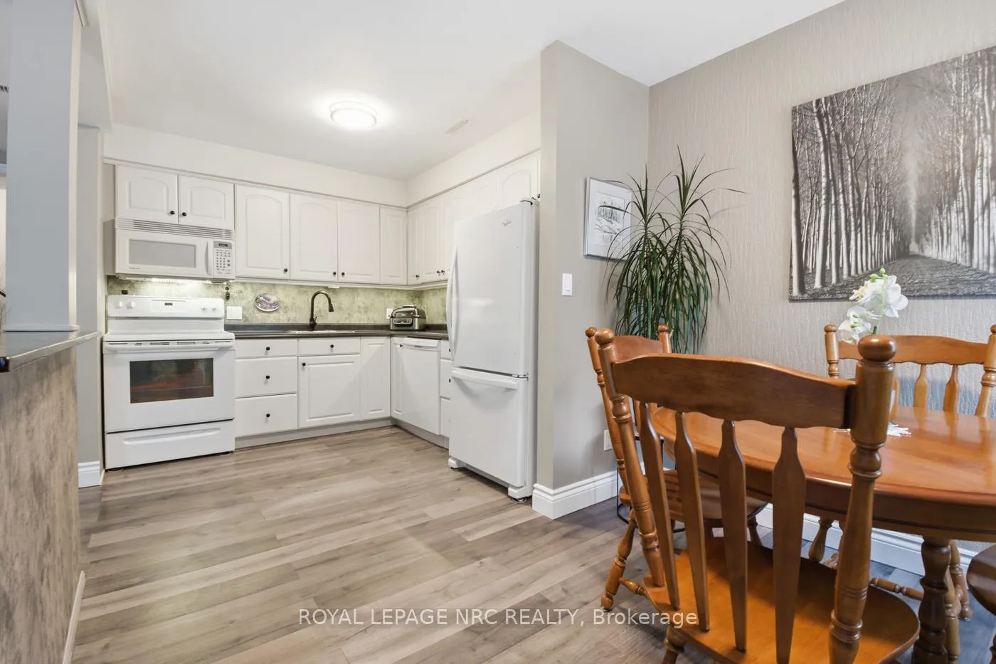 Photo 10 of Unit 61, 151 Parnell Road, St. Catharines, Vine/Linwell — HOMEH