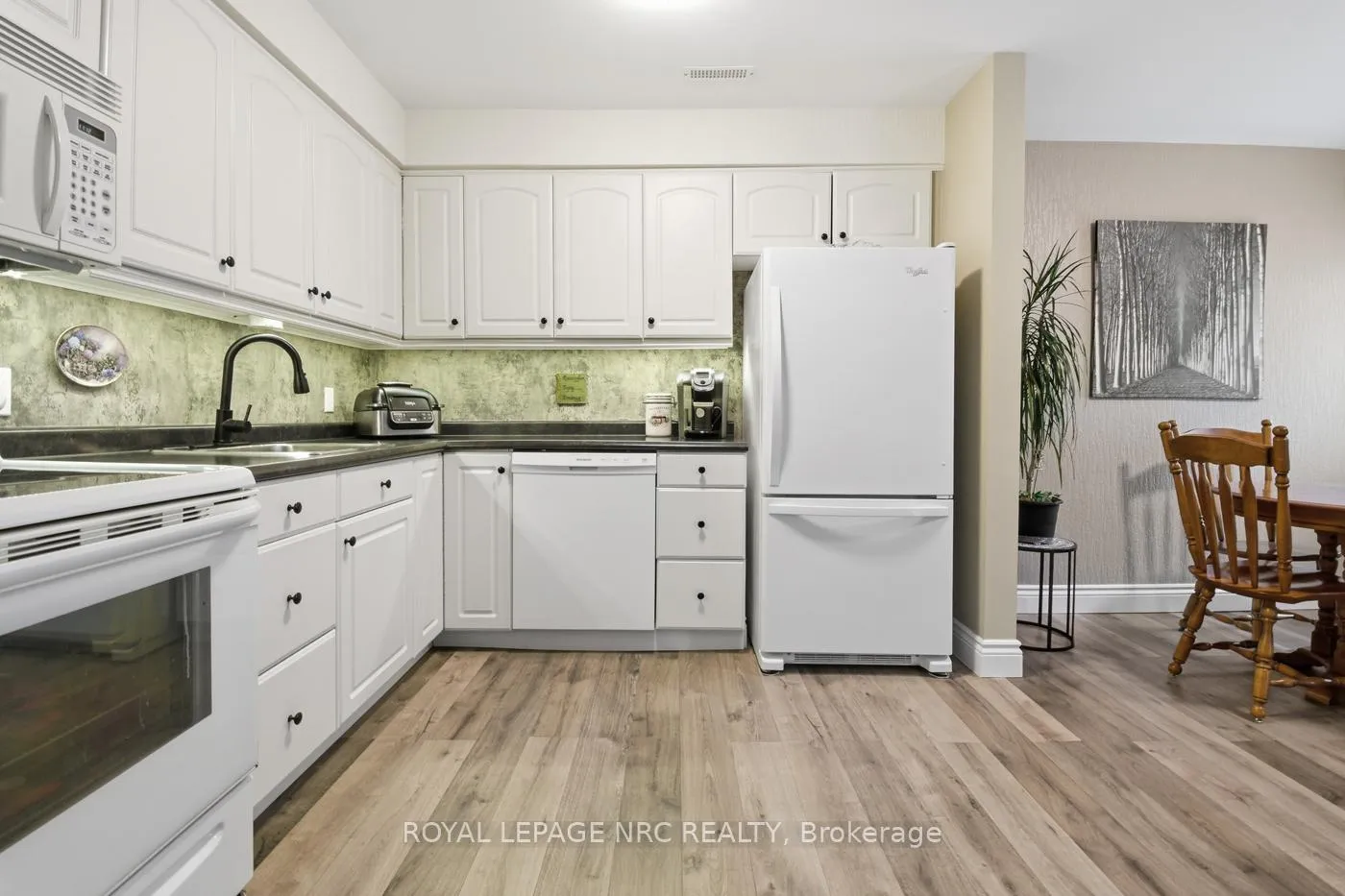 Photo 13 of Unit 61, 151 Parnell Road, St. Catharines, Vine/Linwell — HOMEH