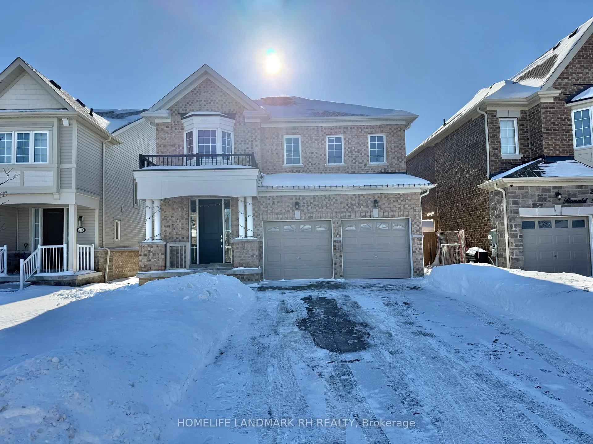 Photo 1 of 207 Ronald Hooper Avenue, Clarington, Bowmanville — HOMEH