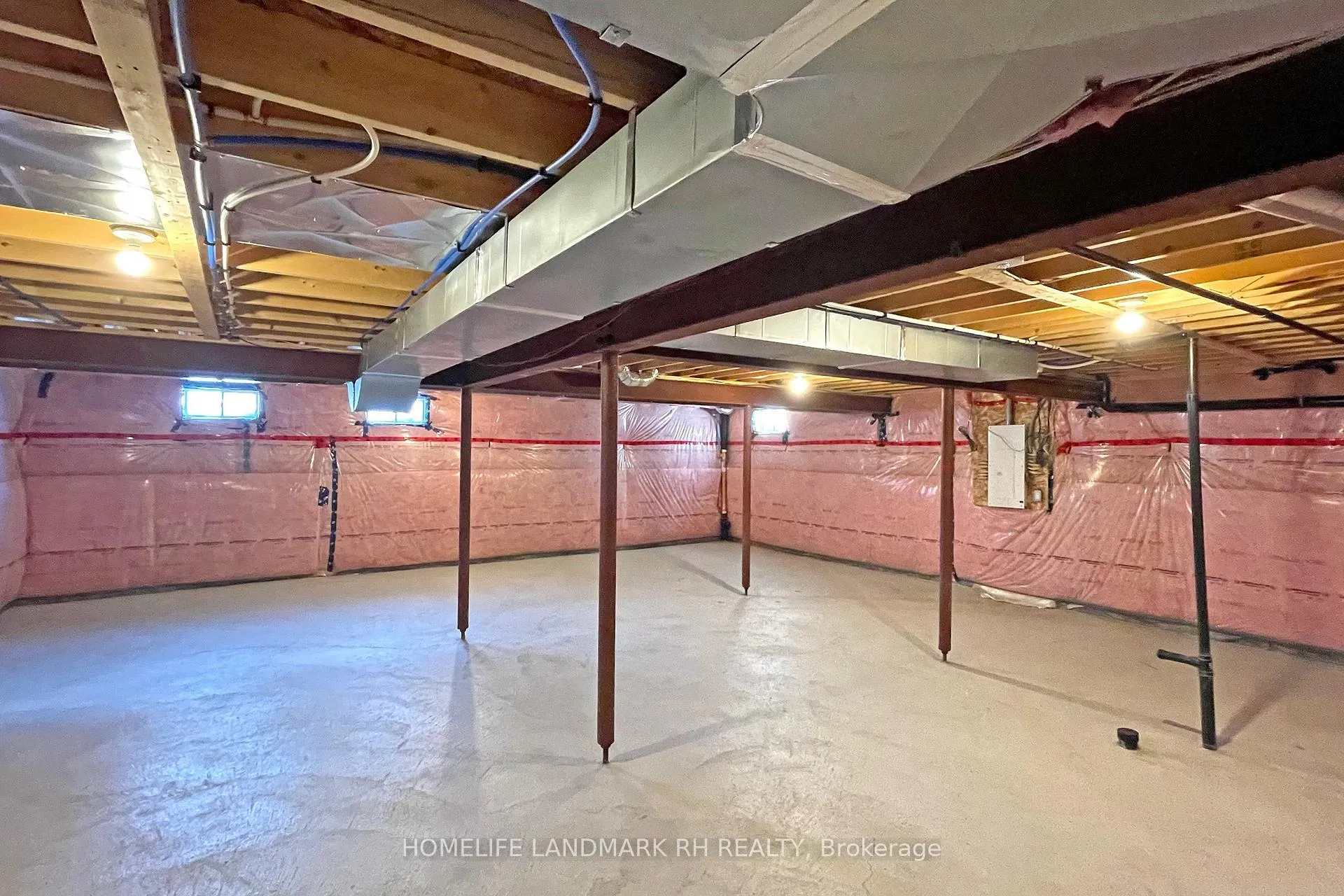 Photo 37 of 207 Ronald Hooper Avenue, Clarington, Bowmanville — HOMEH