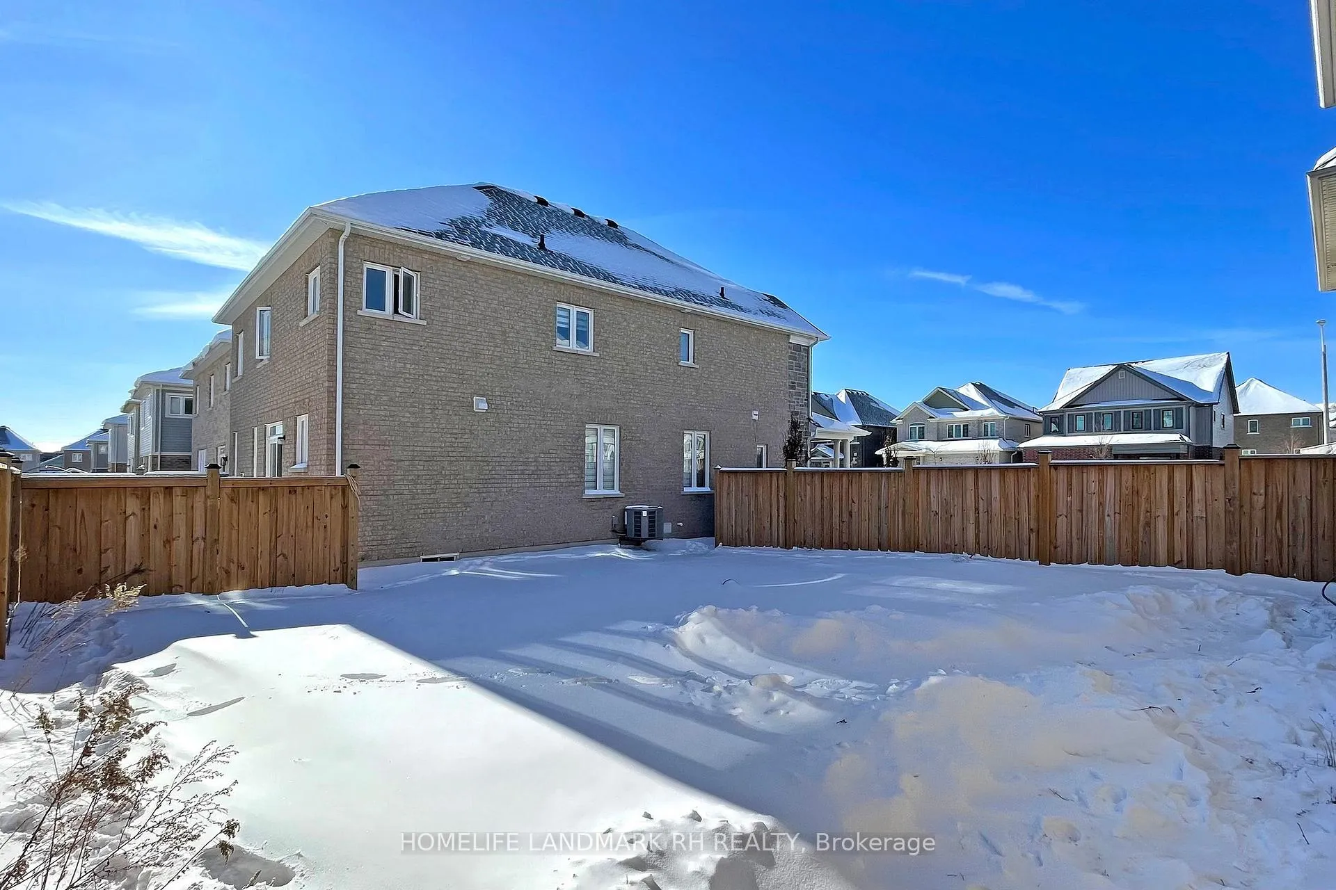 Photo 39 of 207 Ronald Hooper Avenue, Clarington, Bowmanville — HOMEH