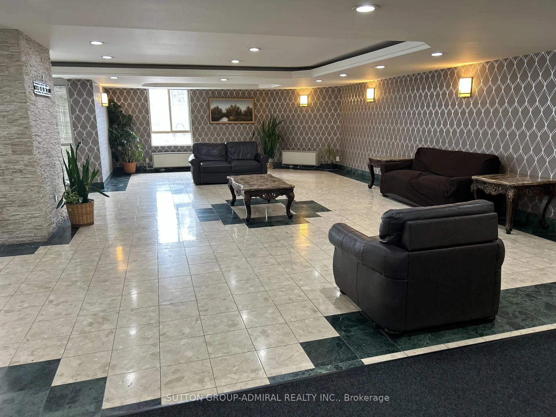 Photo 3 of Unit 610, 41 Markbrook Lane, Etobicoke, Mount Olive-Silverstone-Jamestown — HOMEH