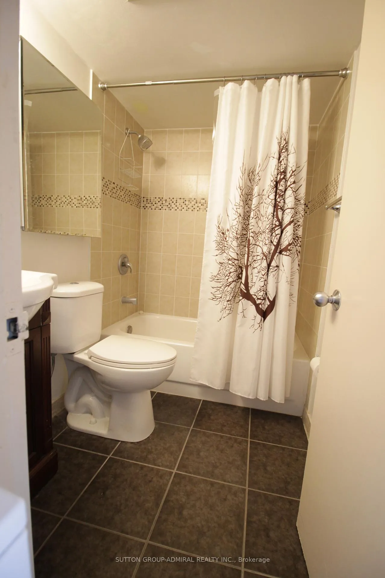 Photo 7 of Unit 610, 41 Markbrook Lane, Etobicoke, Mount Olive-Silverstone-Jamestown — HOMEH