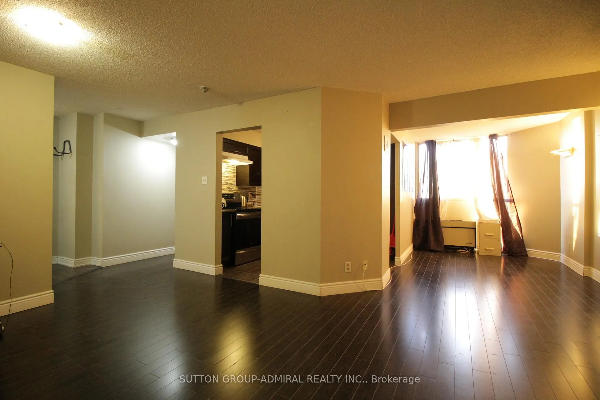 Photo 9 of Unit 610, 41 Markbrook Lane, Etobicoke, Mount Olive-Silverstone-Jamestown — HOMEH
