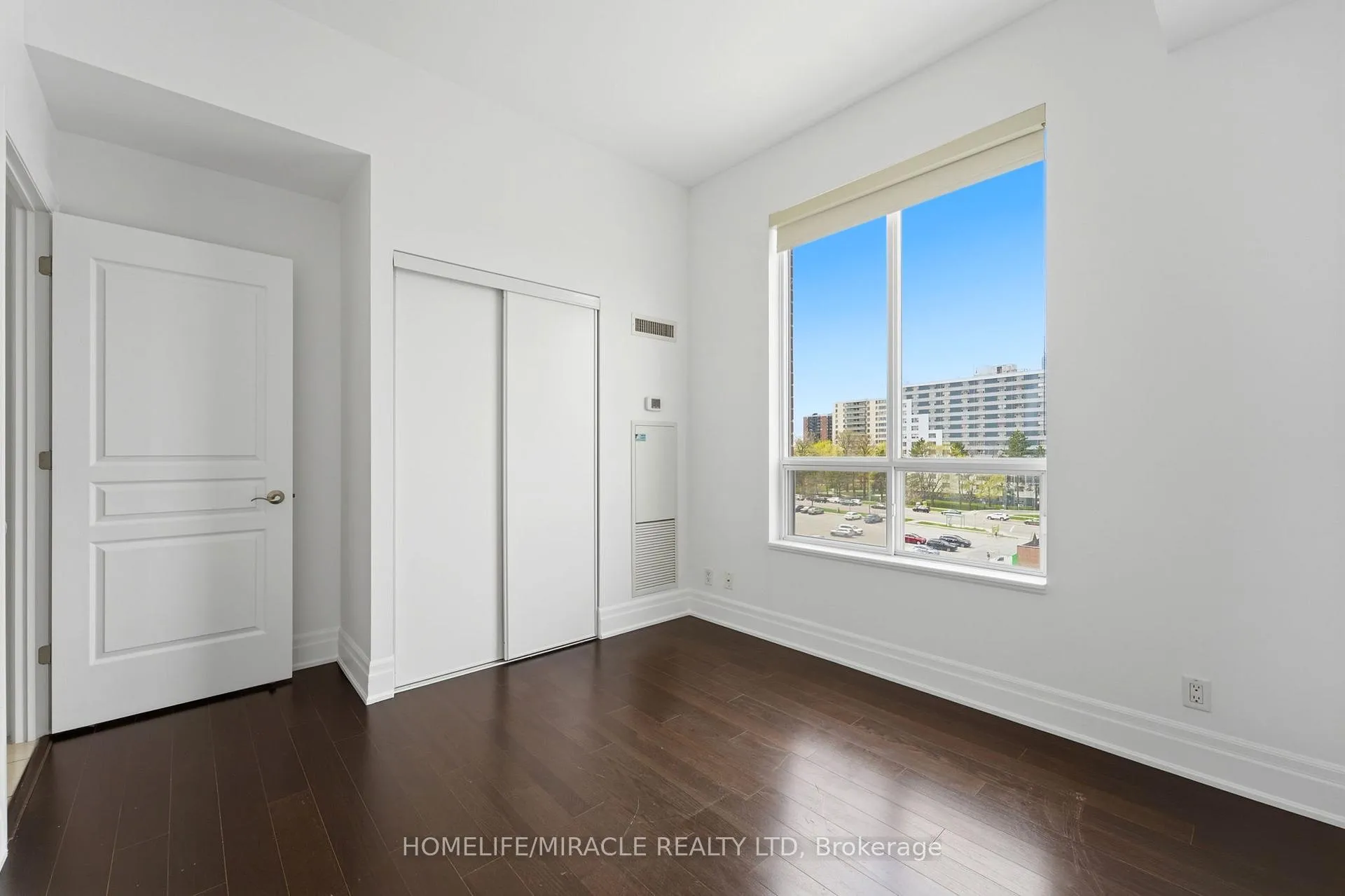 Photo of 777 Steeles Avenue