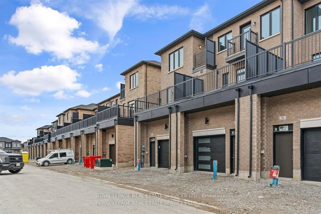 Photo 2 of 27 Cherry Hill Lane, Barrie, Painswick South — HOMEH