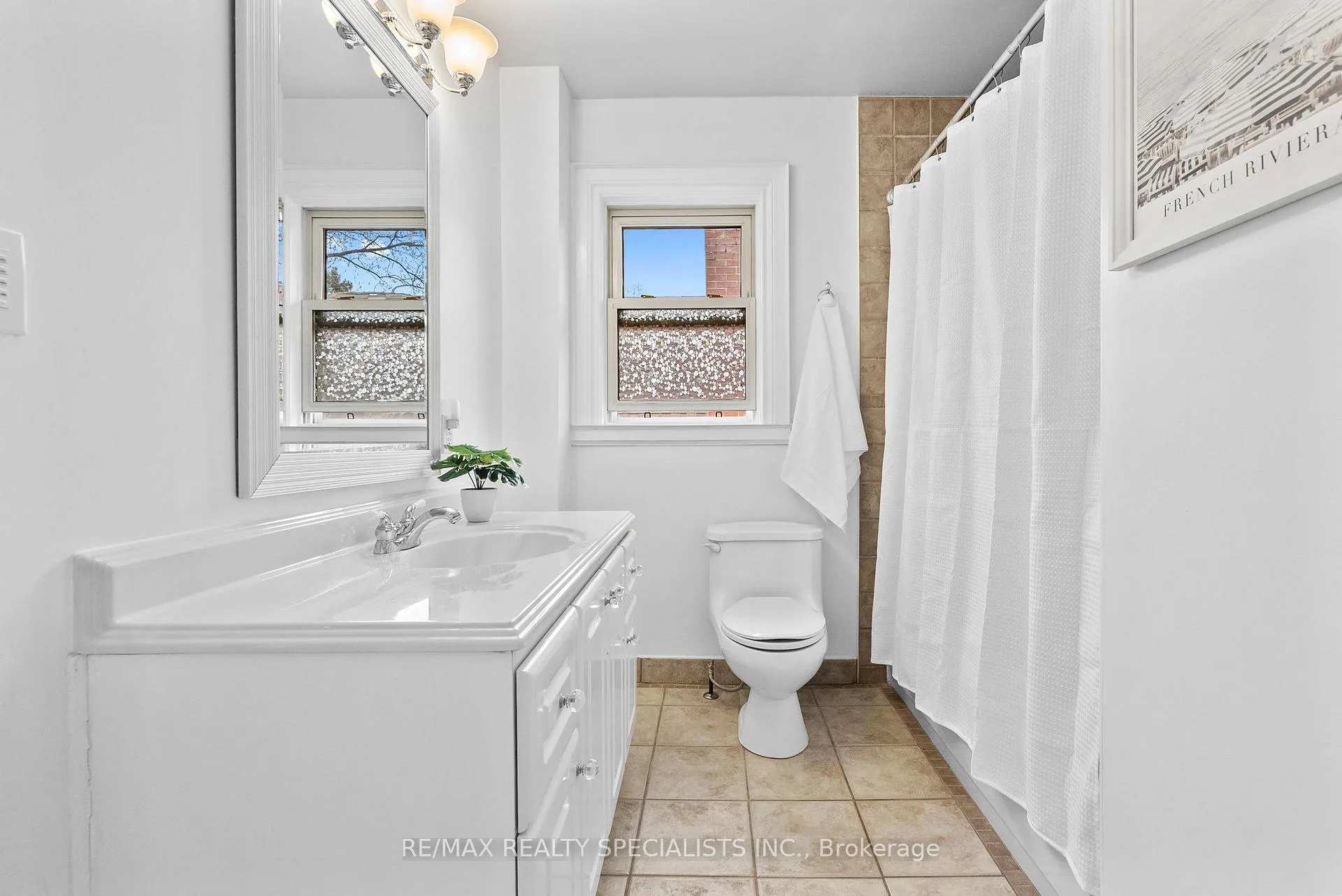 Photo 31 of 18 Dartmouth Crescent, Etobicoke, Mimico — HOMEH