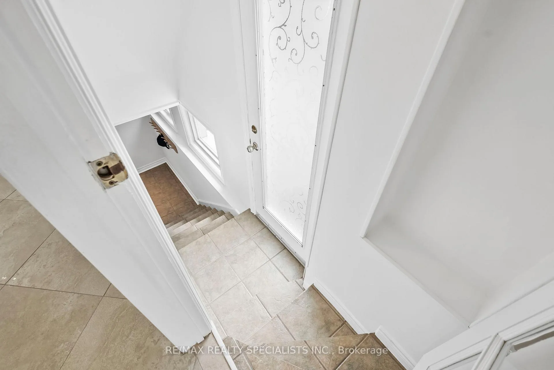 Photo 32 of 18 Dartmouth Crescent, Etobicoke, Mimico — HOMEH