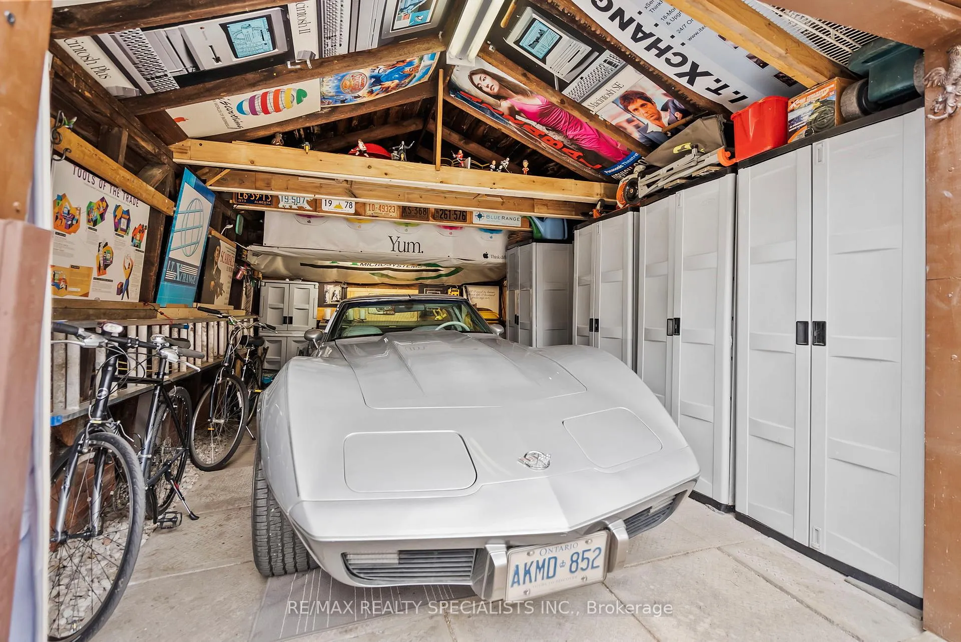 Photo 38 of 18 Dartmouth Crescent, Etobicoke, Mimico — HOMEH