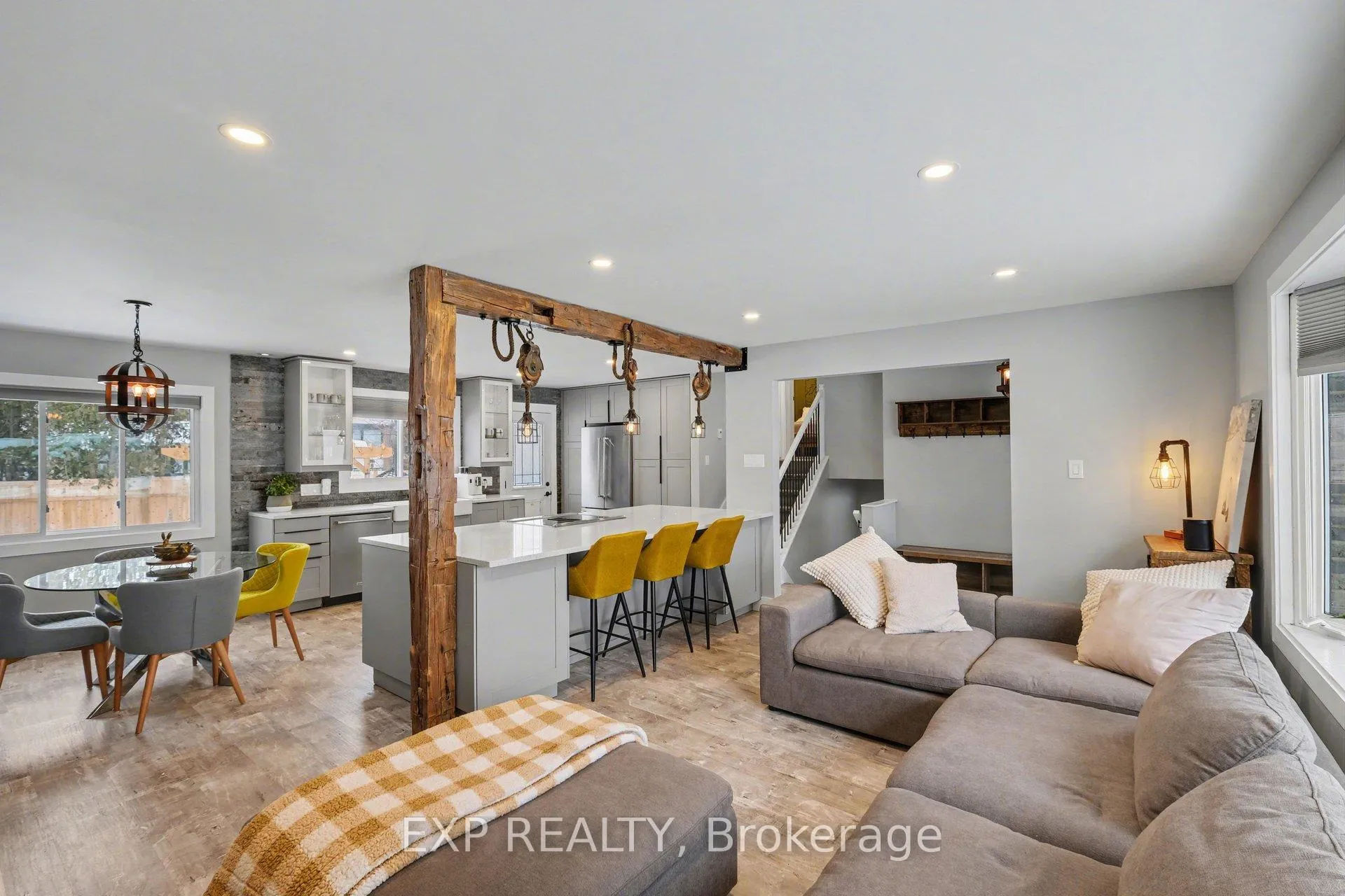Photo 3 of 1143 Jean Park Road, Ottawa, Manotick Long Island & Nicholls Island — HOMEH