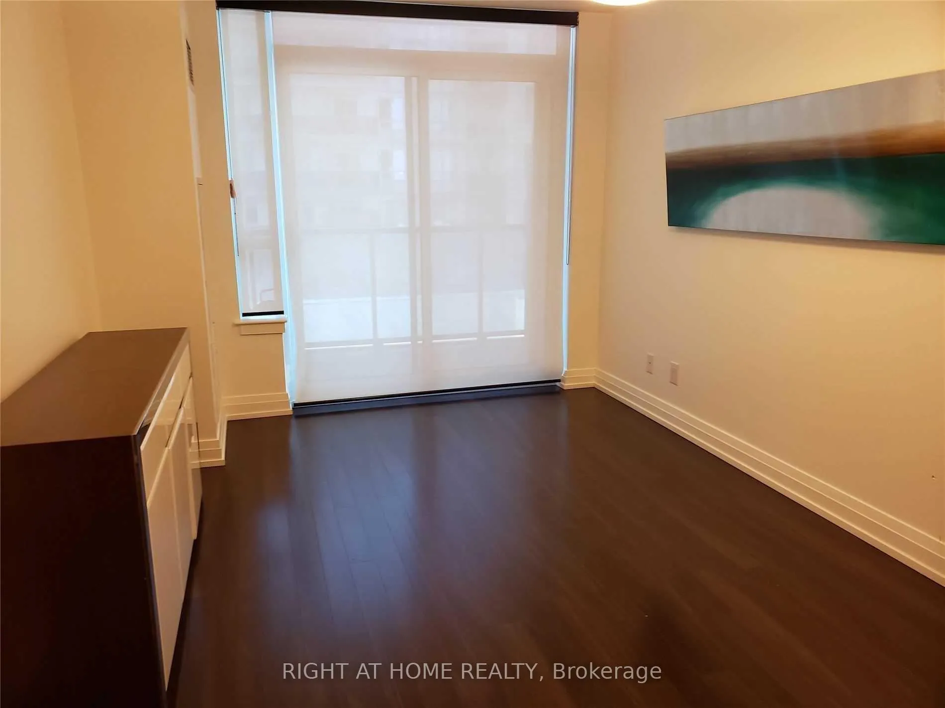 Photo 4 of Unit 631, 7165 Yonge Street E, Markham, Thornhill — HOMEH