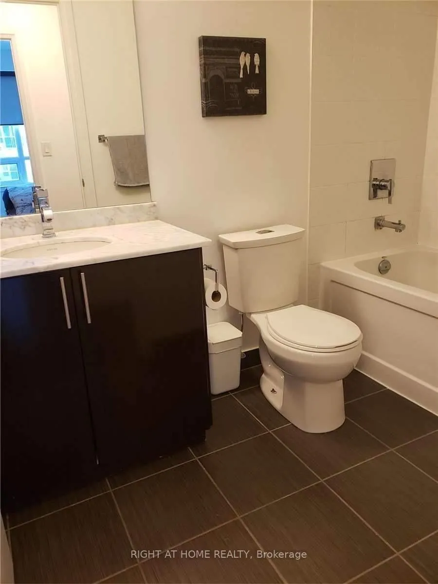 Photo 8 of Unit 631, 7165 Yonge Street E, Markham, Thornhill — HOMEH