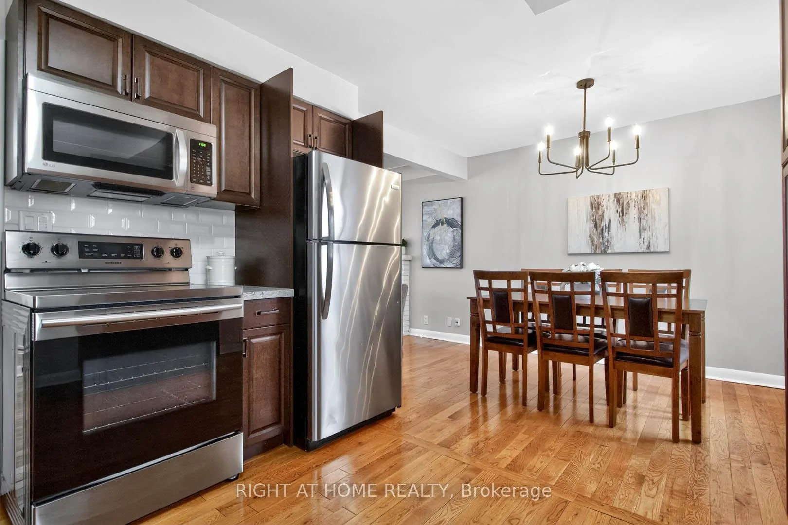 Photo 10 of 874 Francis Road, Burlington, LaSalle — HOMEH