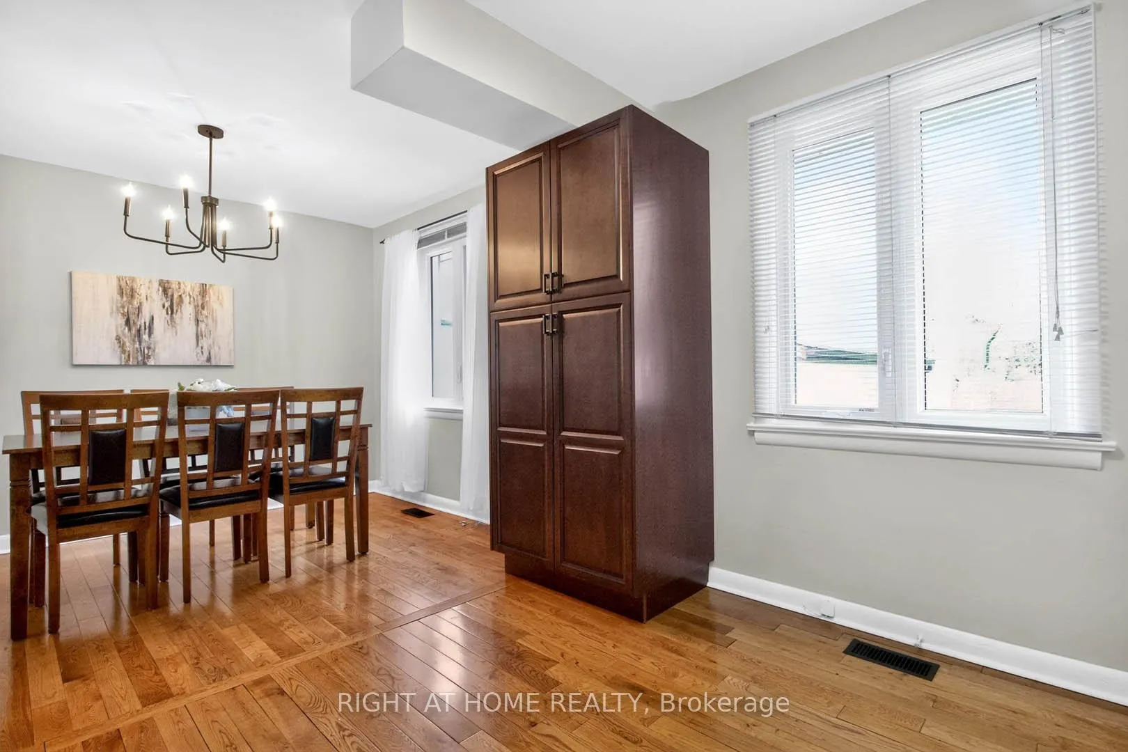 Photo 11 of 874 Francis Road, Burlington, LaSalle — HOMEH