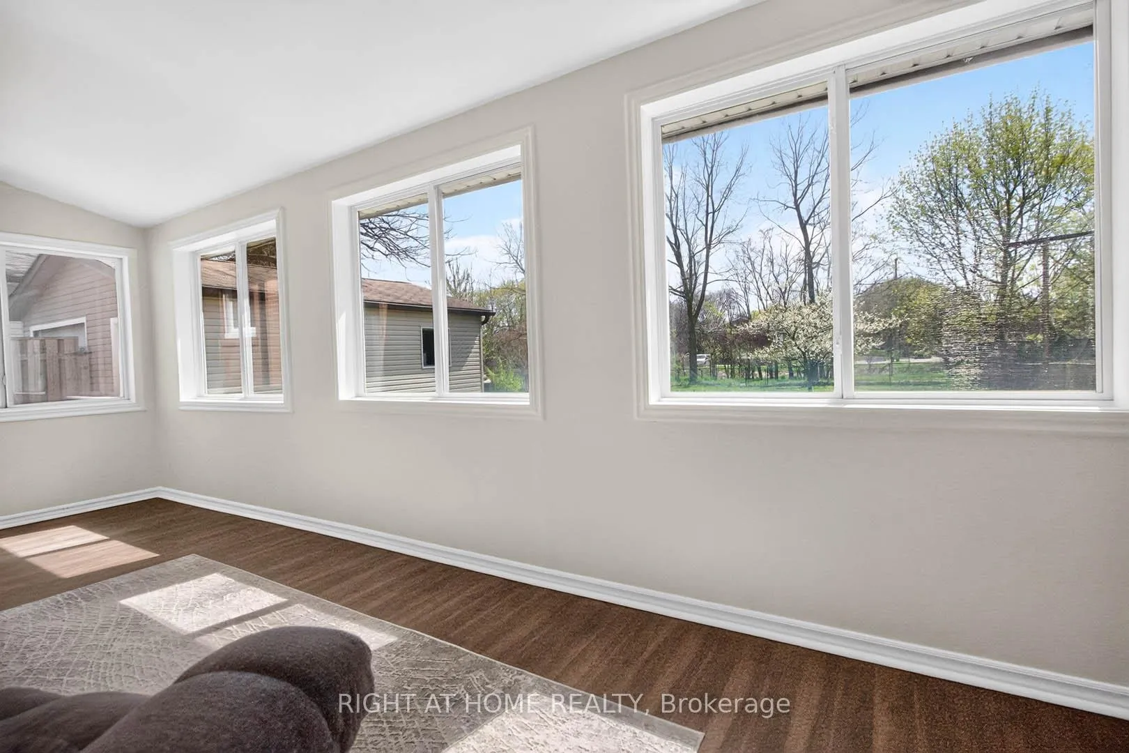 Photo 13 of 874 Francis Road, Burlington, LaSalle — HOMEH