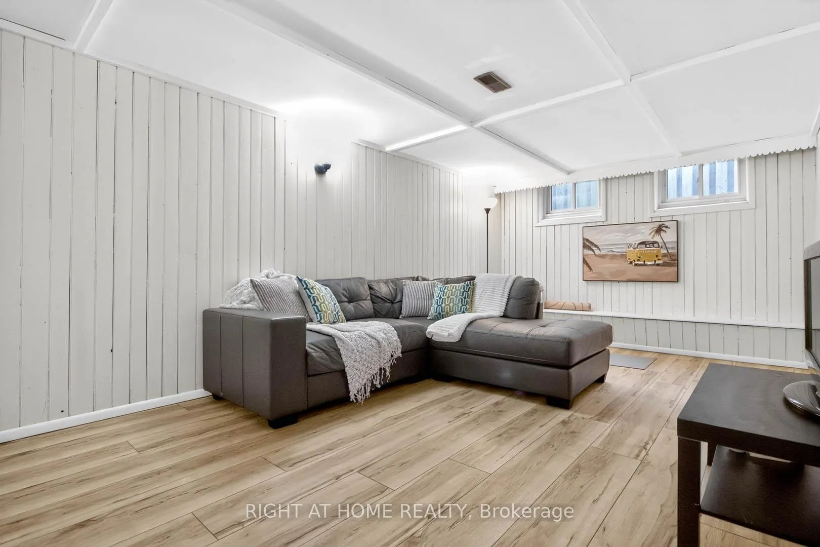 Photo 20 of 874 Francis Road, Burlington, LaSalle — HOMEH