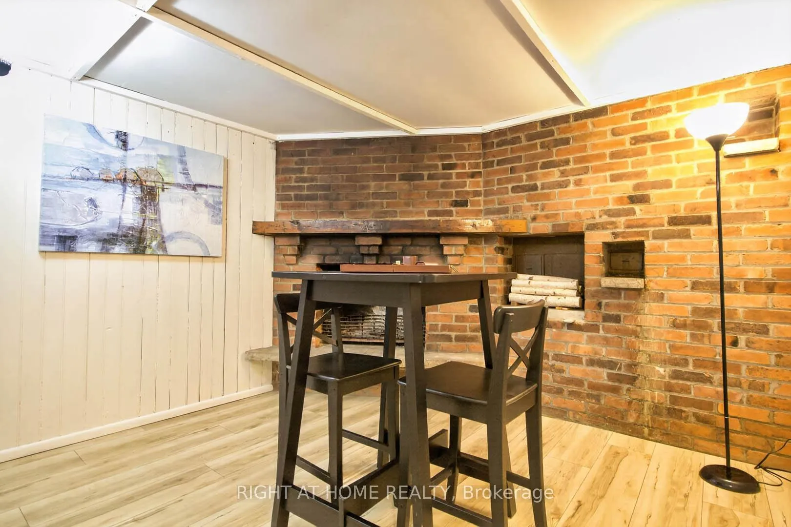 Photo 23 of 874 Francis Road, Burlington, LaSalle — HOMEH