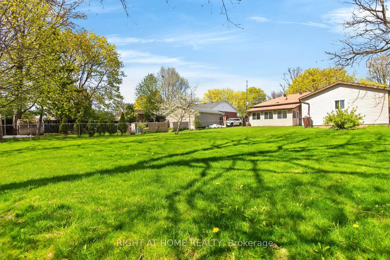 Photo 28 of 874 Francis Road, Burlington, LaSalle — HOMEH