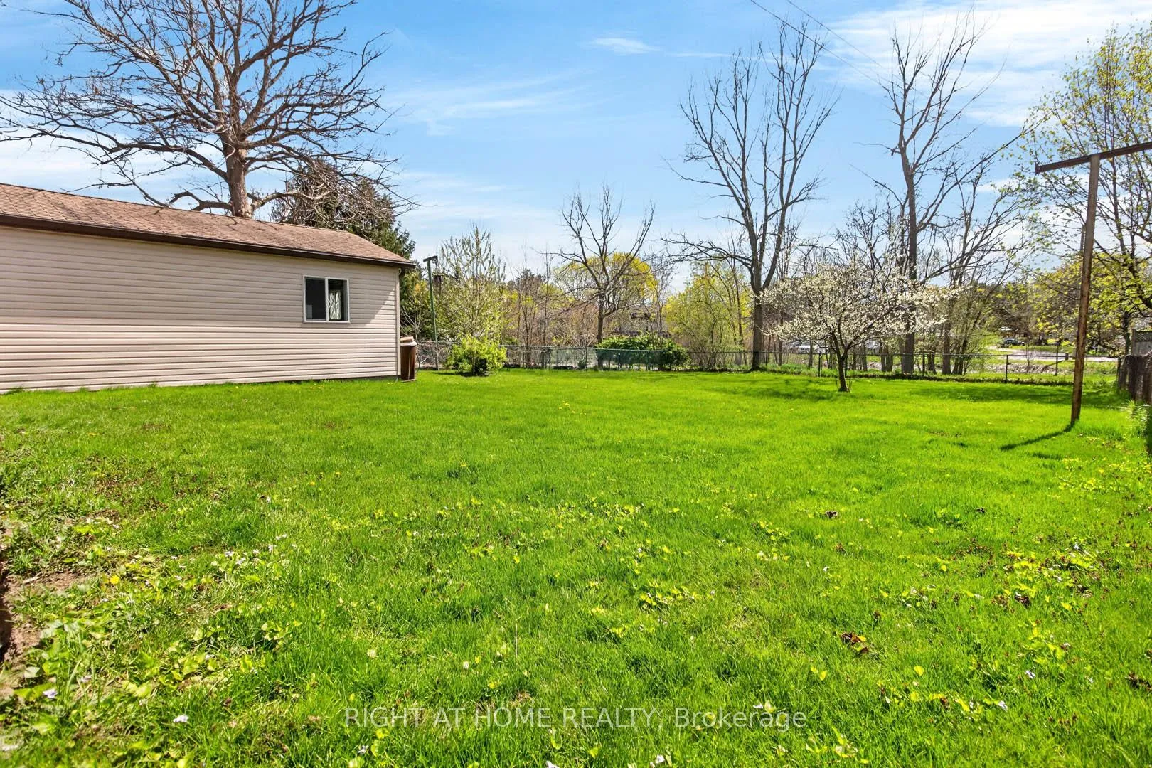 Photo 30 of 874 Francis Road, Burlington, LaSalle — HOMEH