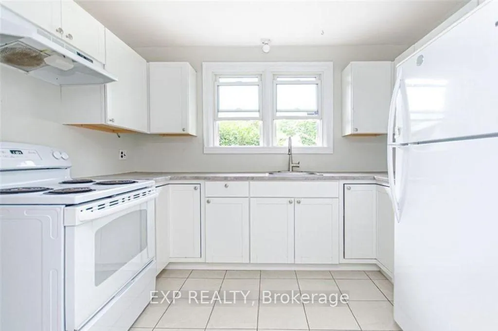 Photo 5 of 160 Mountbatten Avenue, Ottawa, Applewood Acres — HOMEH