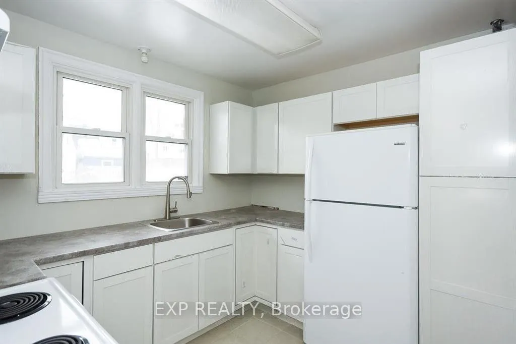 Photo 6 of 160 Mountbatten Avenue, Ottawa, Applewood Acres — HOMEH