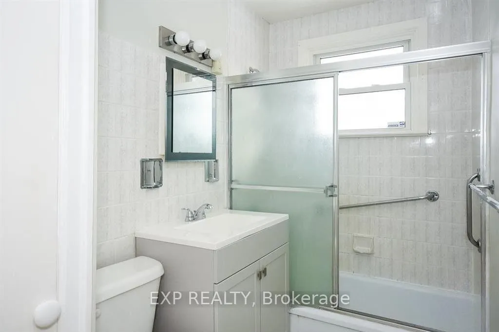 Photo 10 of 160 Mountbatten Avenue, Ottawa, Applewood Acres — HOMEH