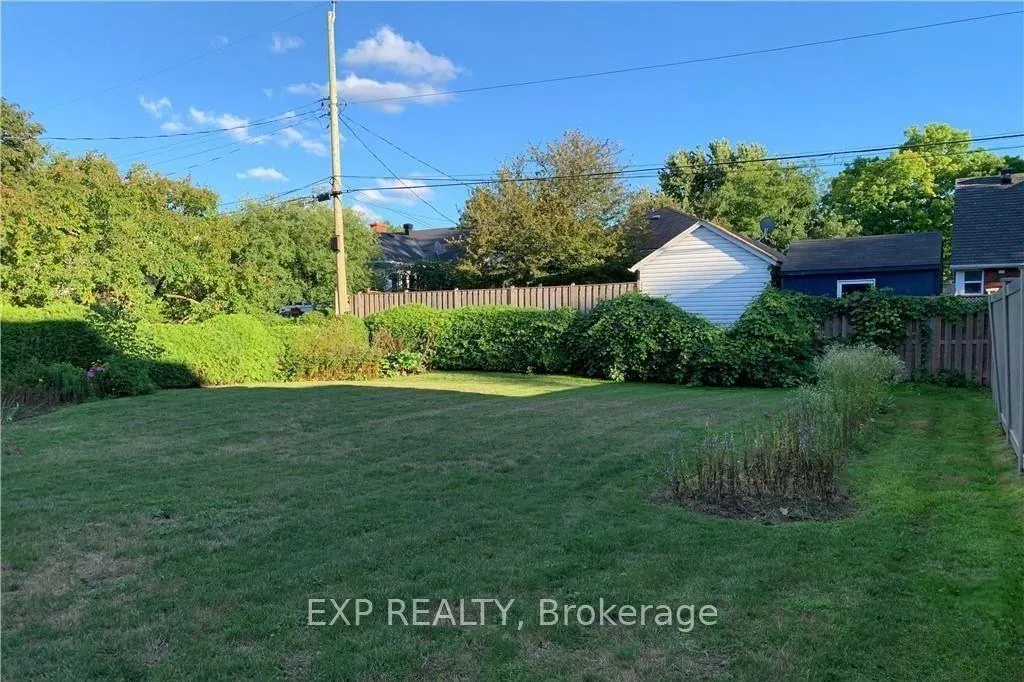 Photo 15 of 160 Mountbatten Avenue, Ottawa, Applewood Acres — HOMEH