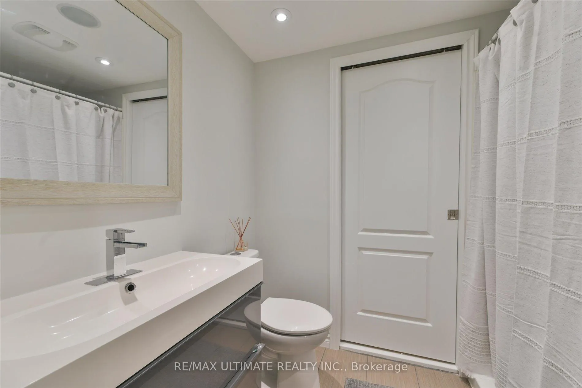 Photo 33 of 81 Andrea Road, Ajax, South East — HOMEH