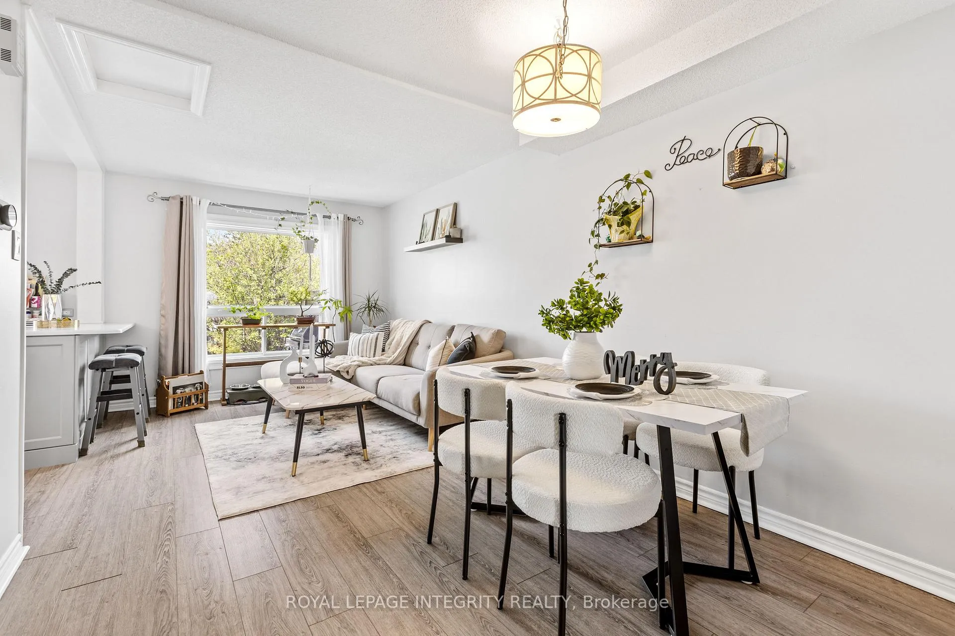 Photo 7 of 1483 Launay Avenue, Ottawa, Fallingbrook/Pineridge — HOMEH