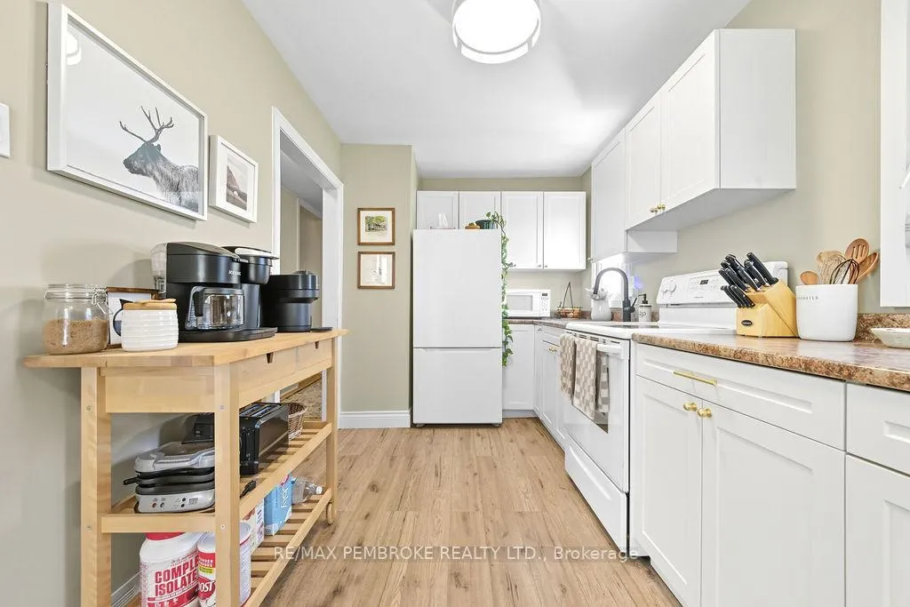 Photo 6 of 325 Chamberlain Street, Pembroke — HOMEH