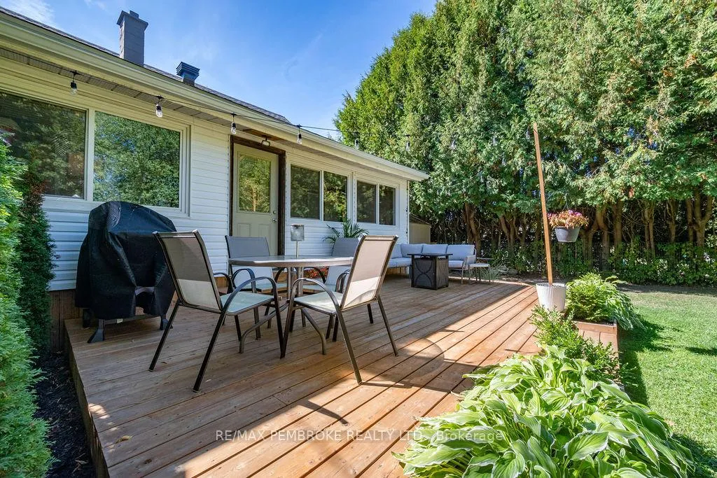 Photo 32 of 325 Chamberlain Street, Pembroke — HOMEH