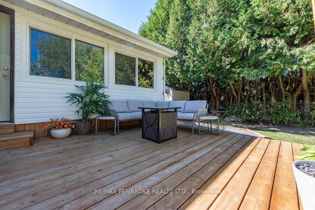 Photo 36 of 325 Chamberlain Street, Pembroke — HOMEH