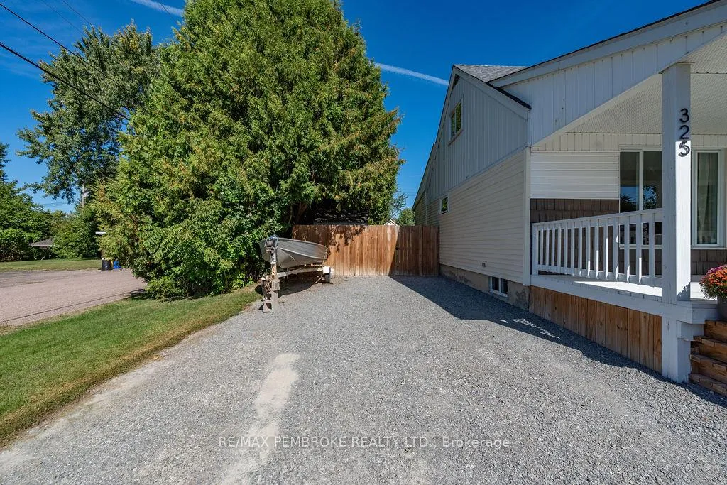 Photo 40 of 325 Chamberlain Street, Pembroke — HOMEH