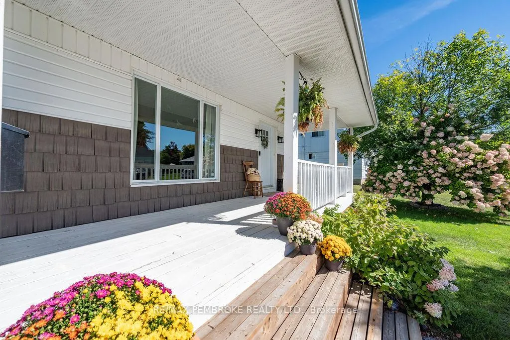 Photo 43 of 325 Chamberlain Street, Pembroke — HOMEH