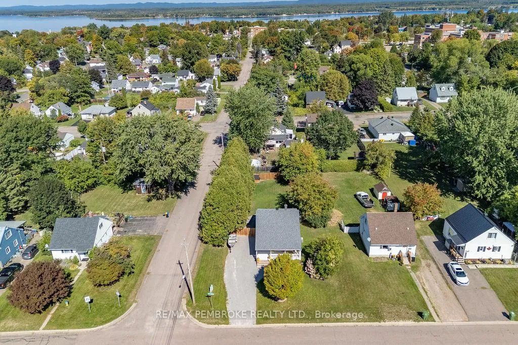 Photo 46 of 325 Chamberlain Street, Pembroke — HOMEH