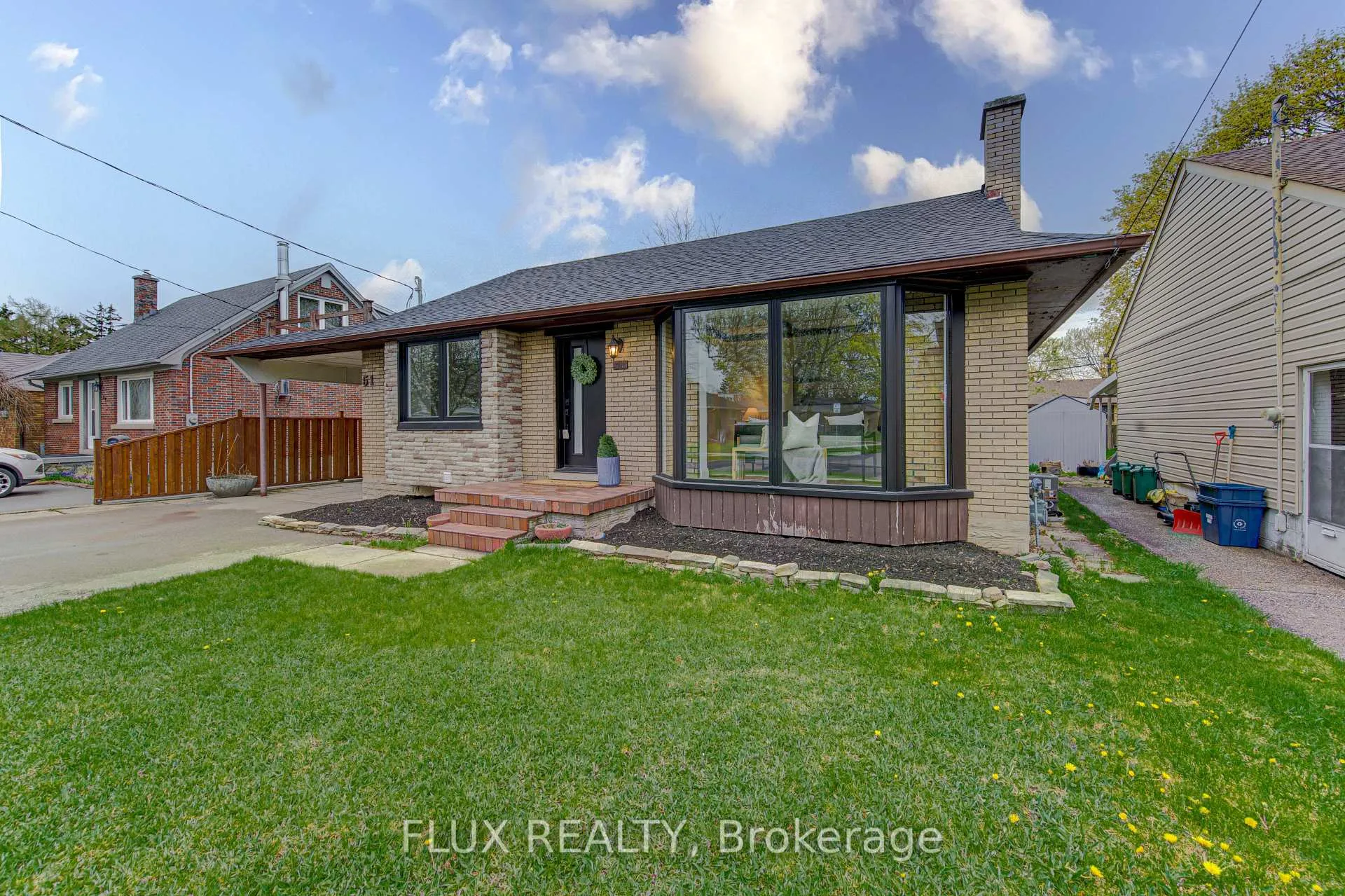 Photo 2 of 51 Rosemount Drive, Kitchener, Heritage Park/Rosemount — HOMEH