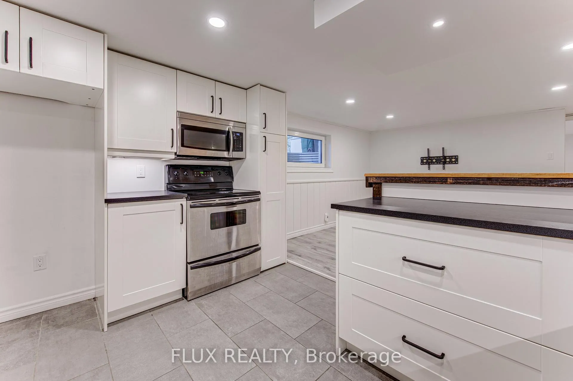 Photo 22 of 51 Rosemount Drive, Kitchener, Heritage Park/Rosemount — HOMEH