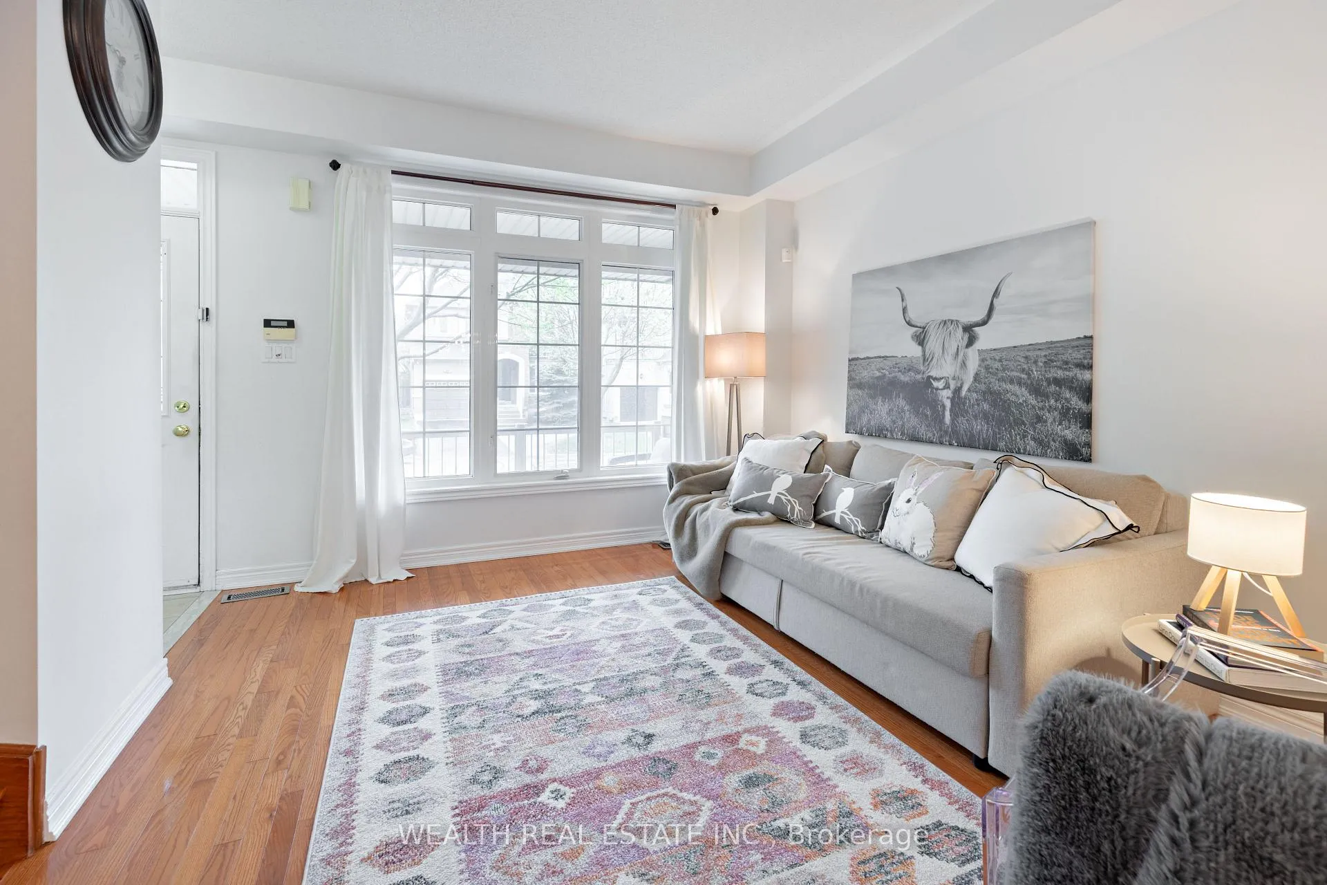 Photo 3 of 65 Burgundy Trail, Vaughan, Patterson — HOMEH