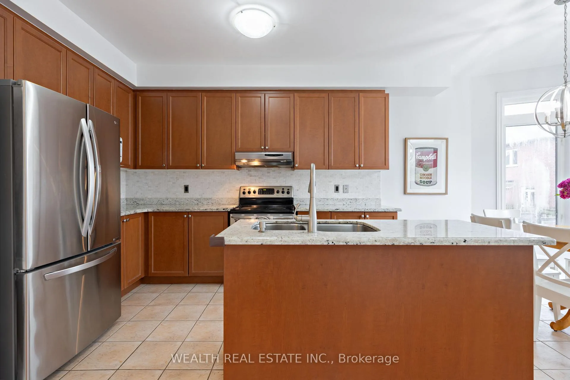 Photo 7 of 65 Burgundy Trail, Vaughan, Patterson — HOMEH