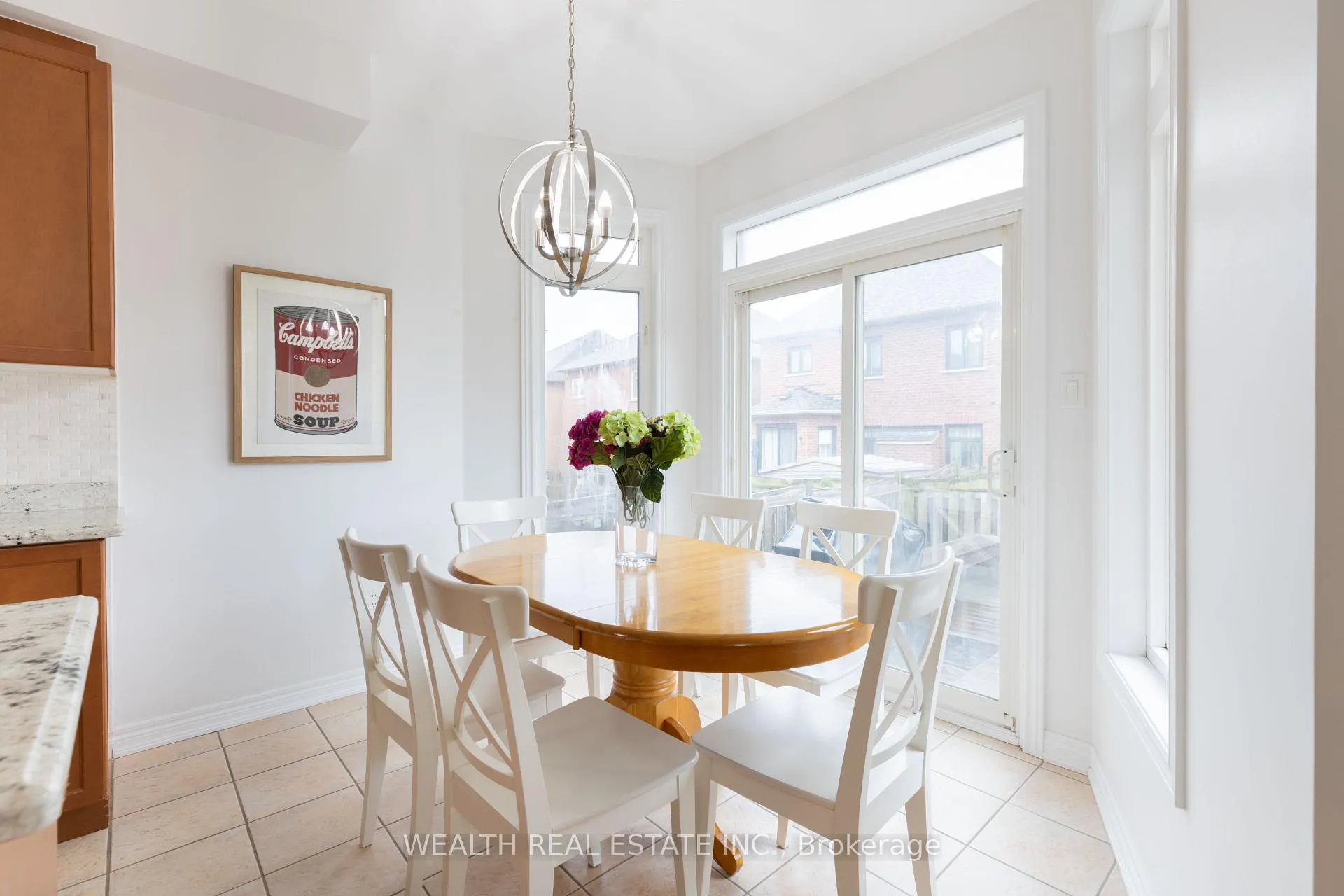 Photo 10 of 65 Burgundy Trail, Vaughan, Patterson — HOMEH