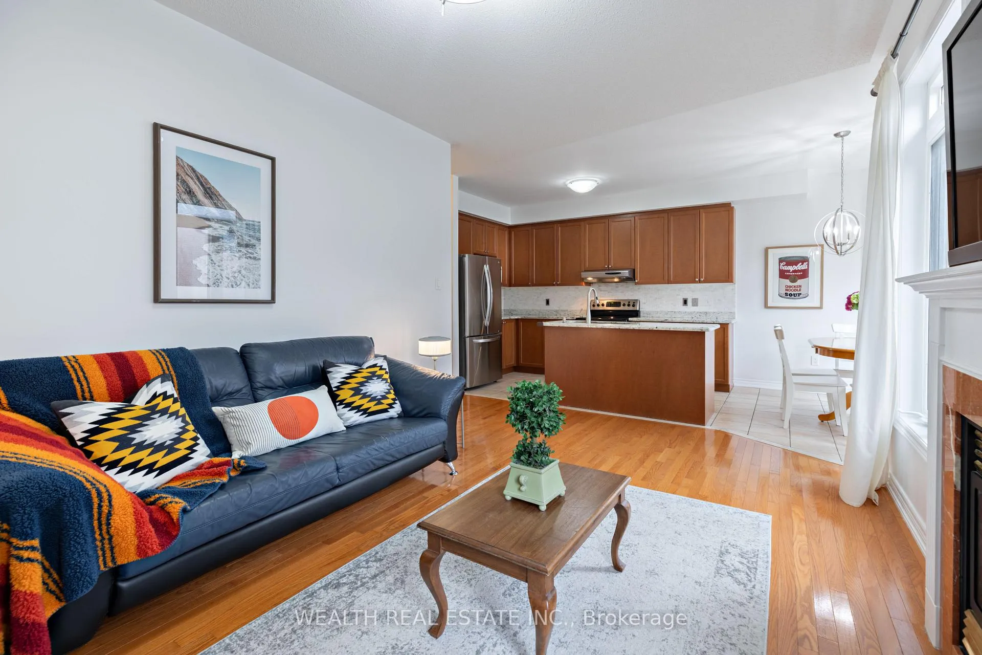 Photo 14 of 65 Burgundy Trail, Vaughan, Patterson — HOMEH