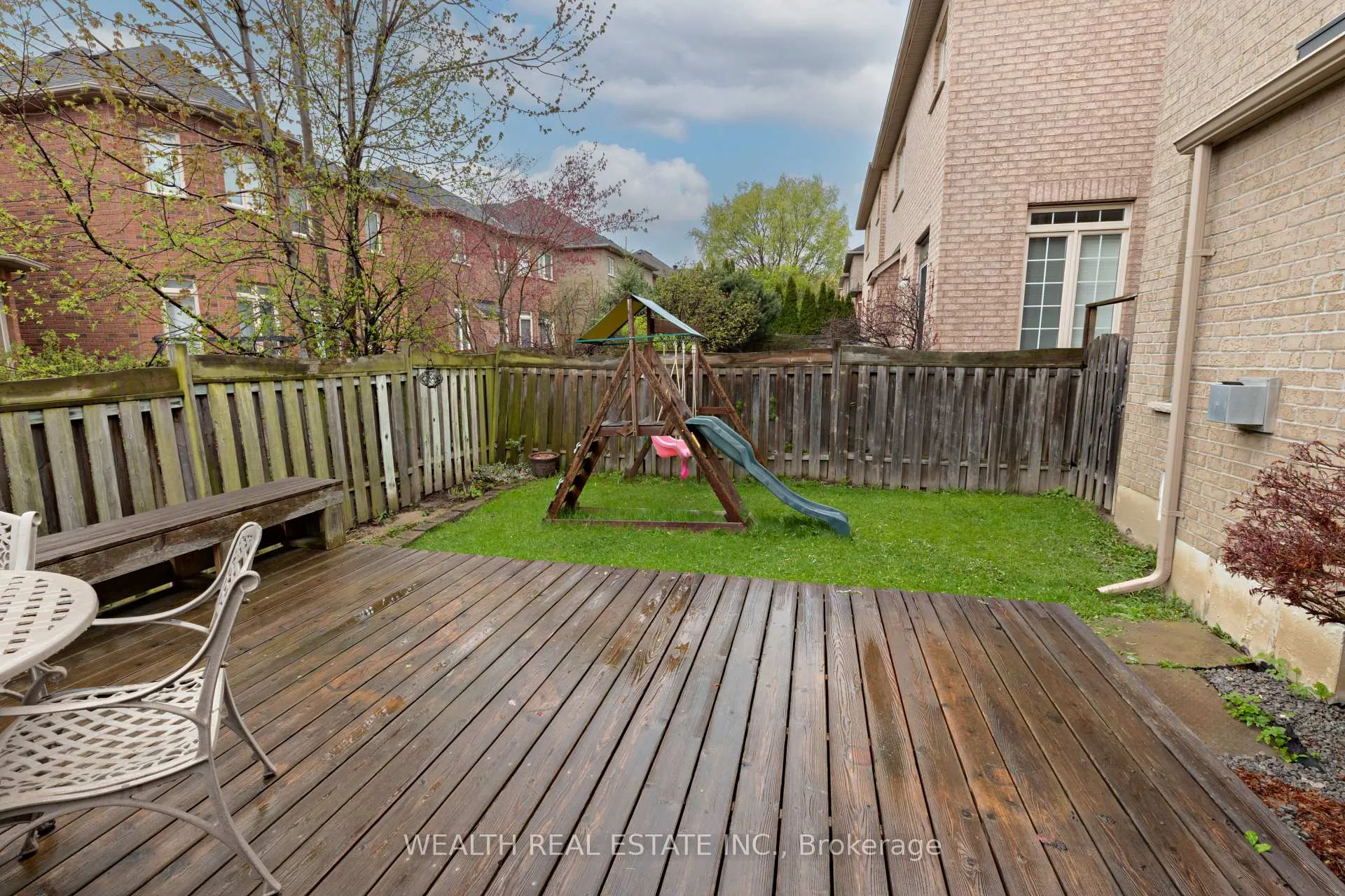 Photo 26 of 65 Burgundy Trail, Vaughan, Patterson — HOMEH