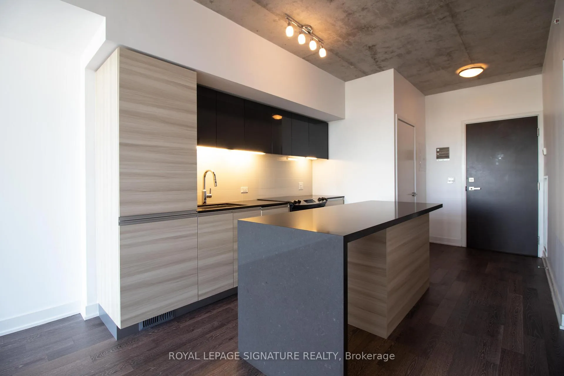 Photo 3 of Unit 1004, 1190 Dundas Street E, Toronto, South Riverdale — HOMEH