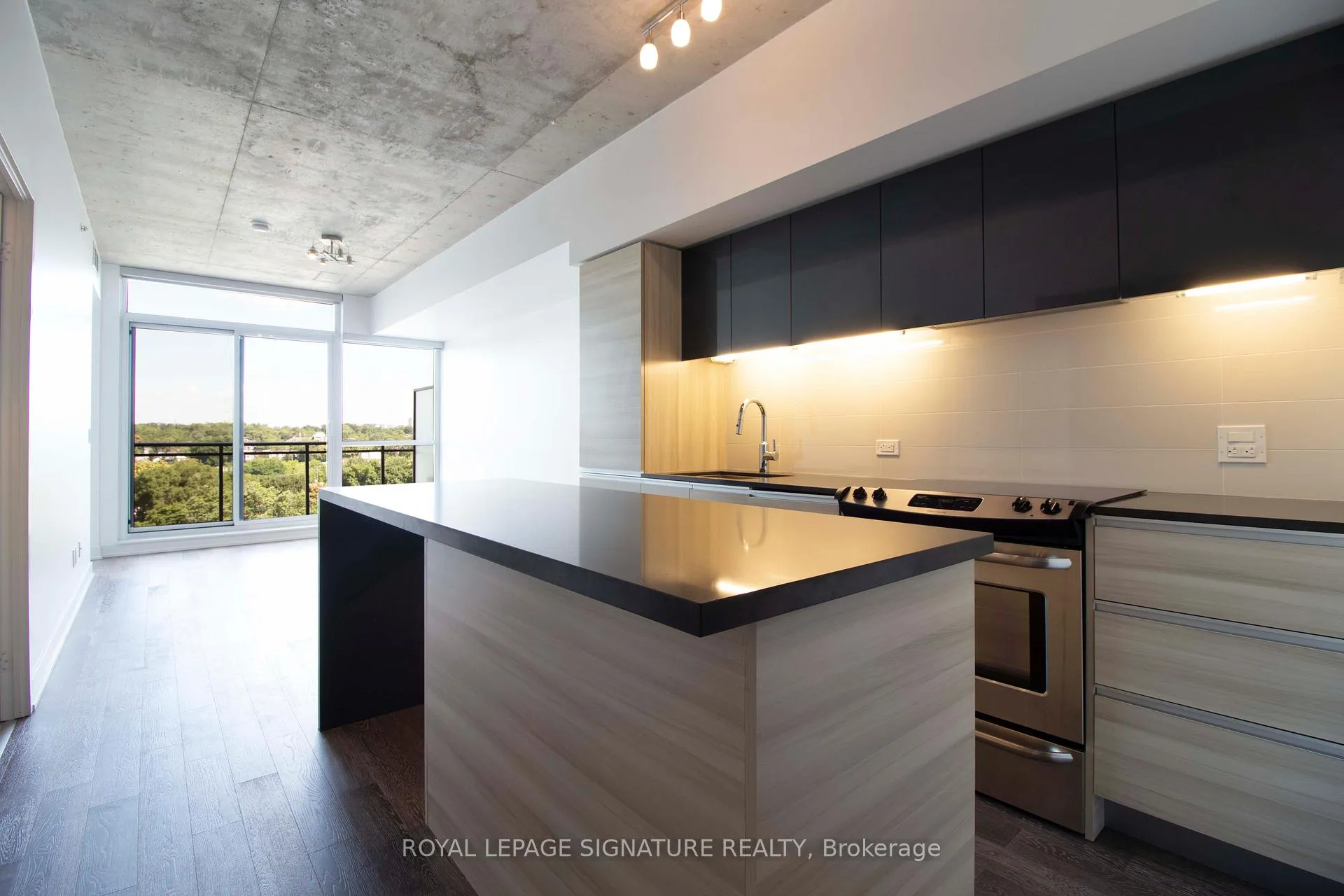 Photo 9 of Unit 1004, 1190 Dundas Street E, Toronto, South Riverdale — HOMEH